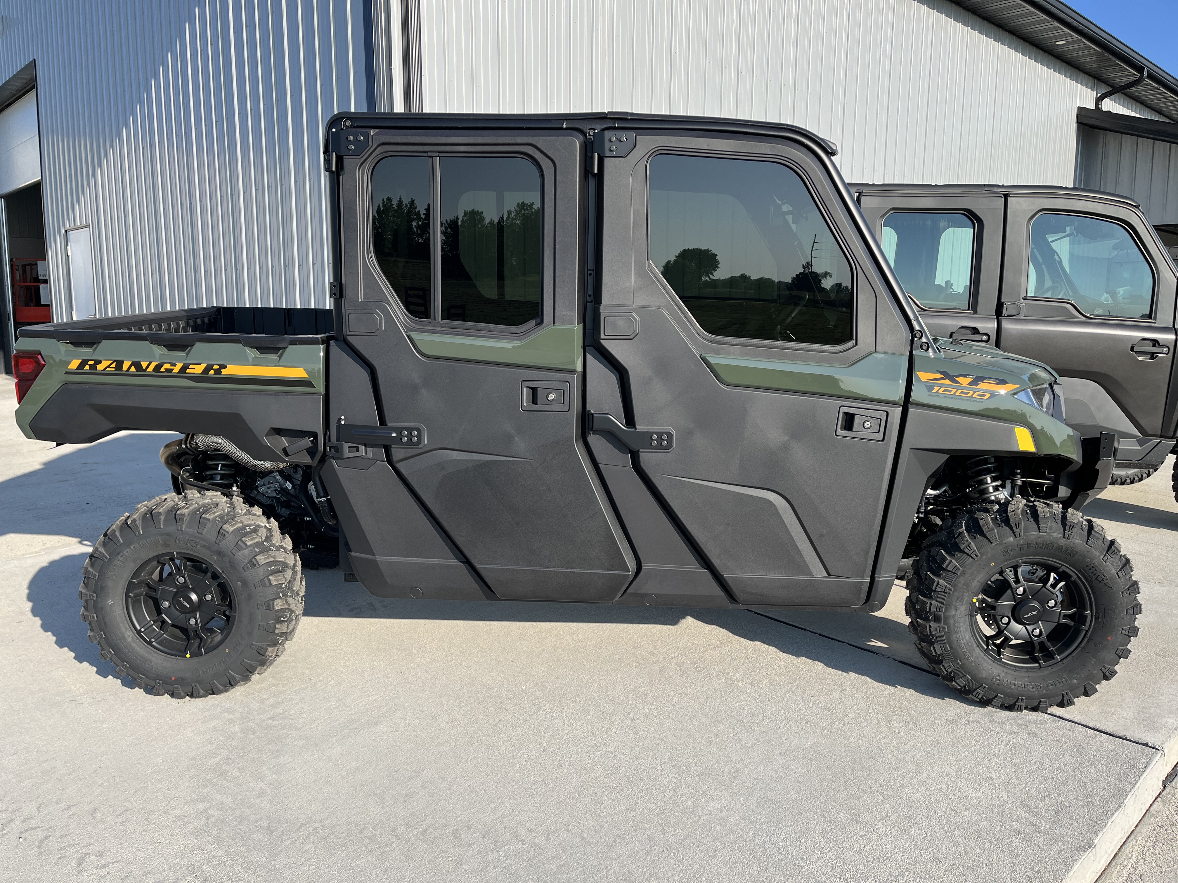 2027 Polaris RANGER CREW XP 1000 NorthStar Ultimate Side x Side