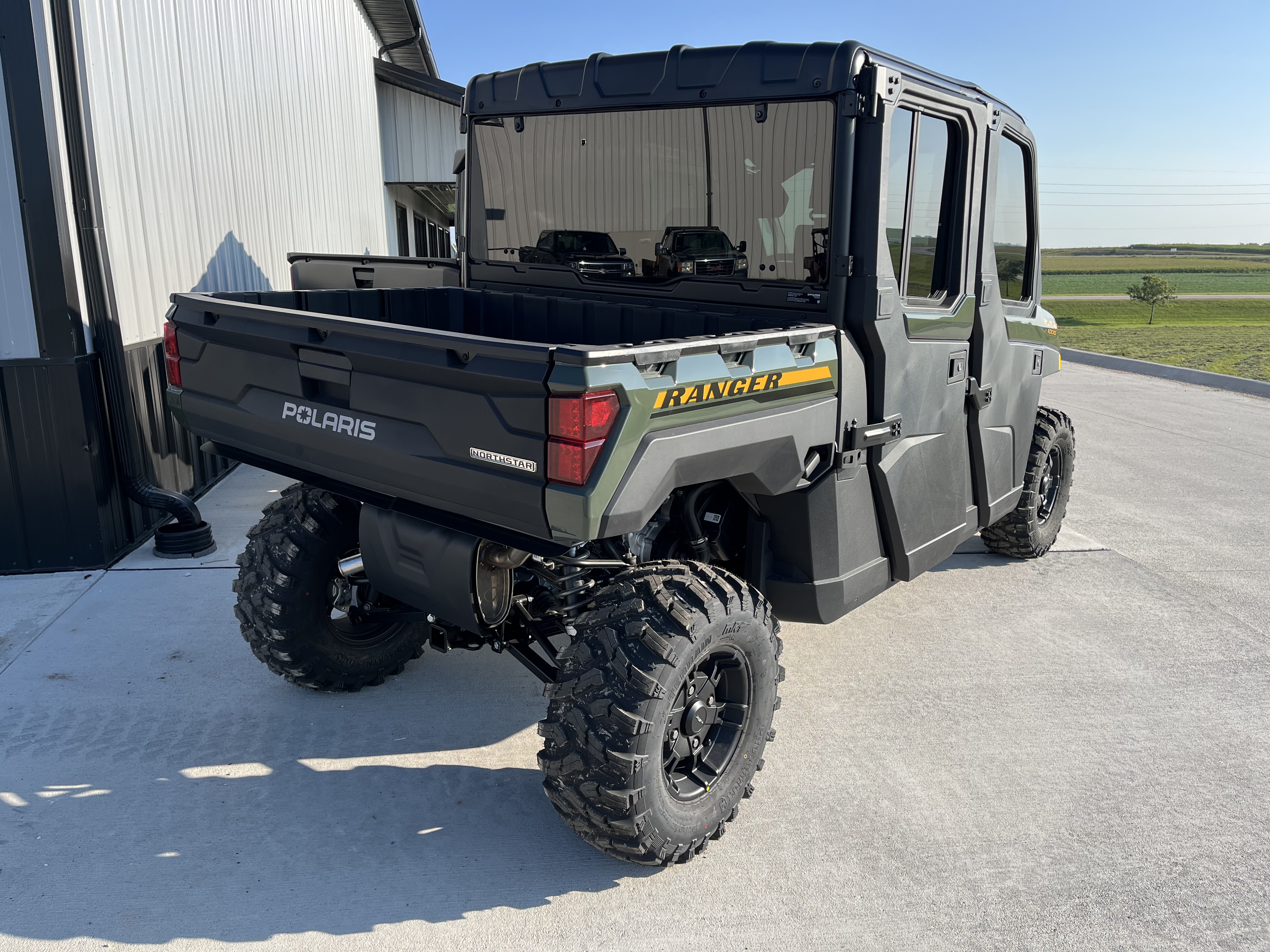 2027 Polaris RANGER CREW XP 1000 NorthStar Ultimate Side x Side