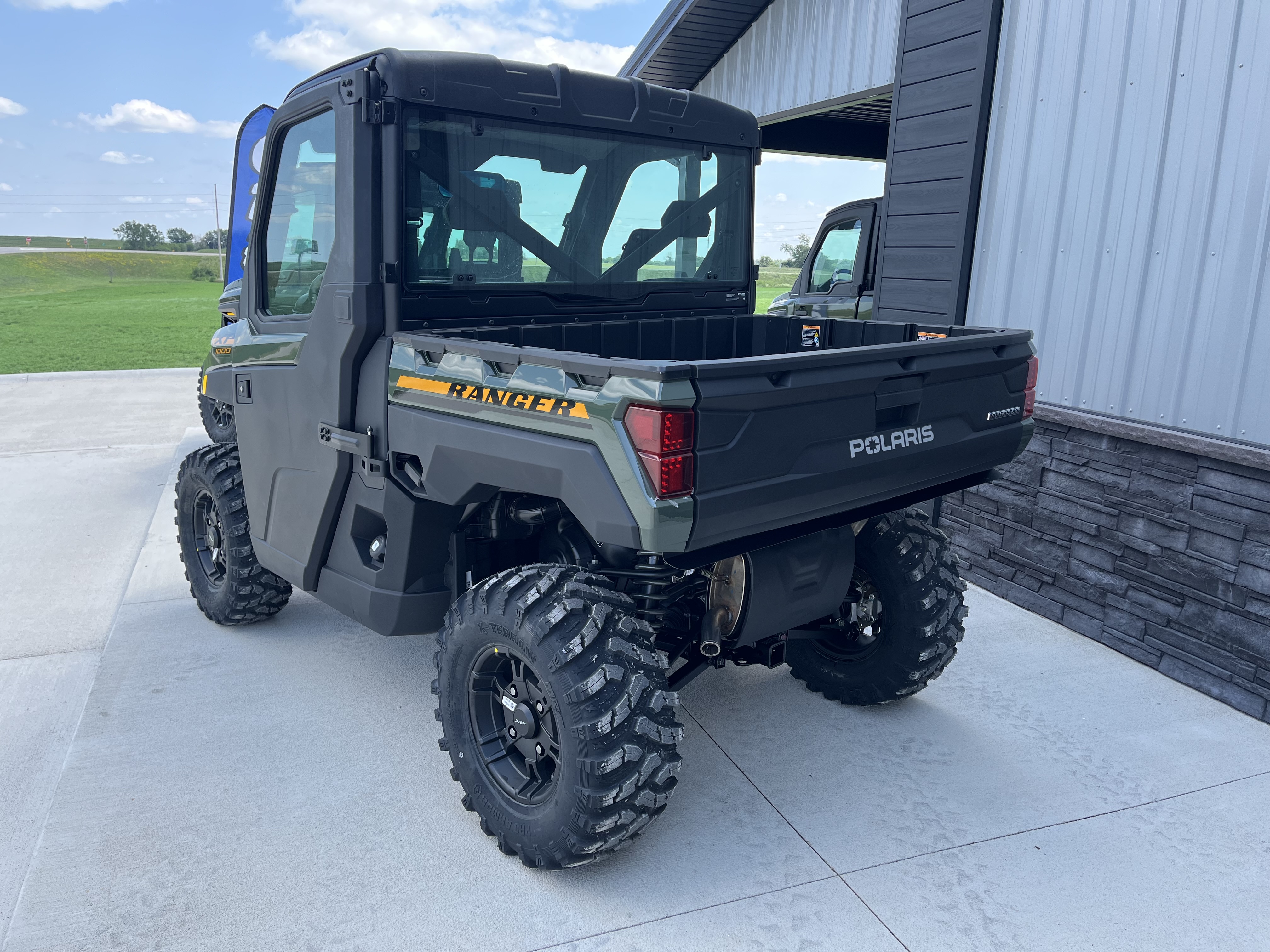 2027 Polaris RANGER XP 1000 NorthStar Ultimate Side x Side